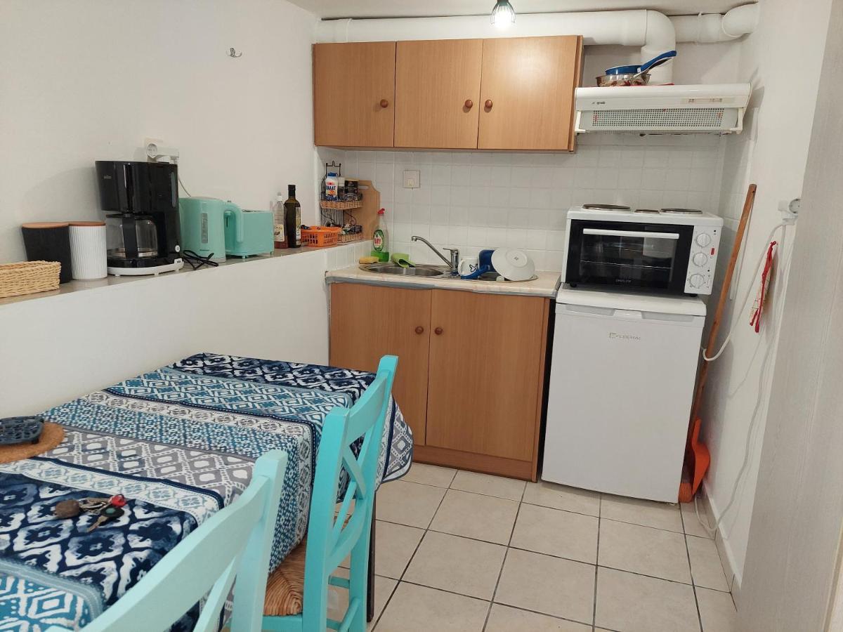 Artemis Ermoupoli Centre Appartement Pour Petit Budget Backpackers Eksteriør bilde