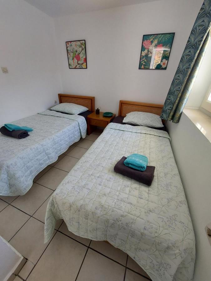 Artemis Ermoupoli Centre Appartement Pour Petit Budget Backpackers Eksteriør bilde