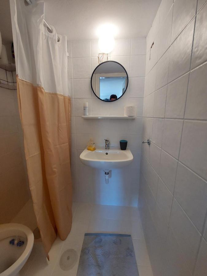 Artemis Ermoupoli Centre Appartement Pour Petit Budget Backpackers Eksteriør bilde